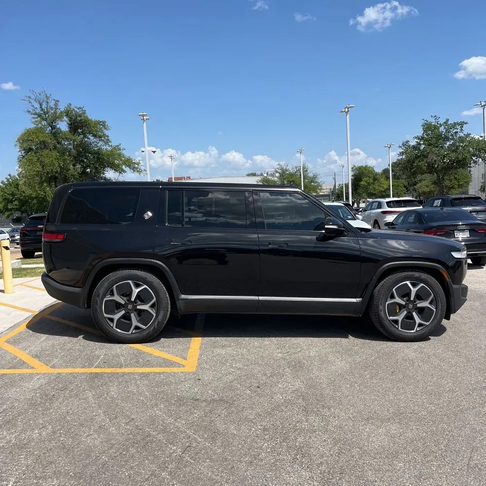 2022 Rivian R1S Launch Edition