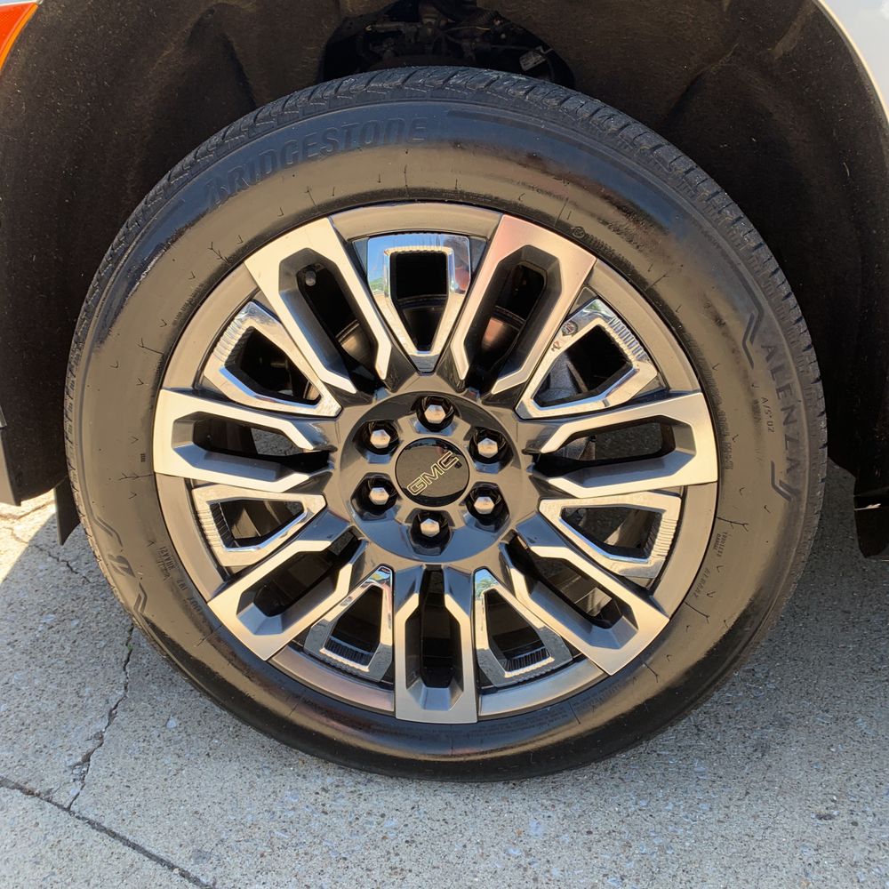 2024 GMC Yukon Denali Ultimate