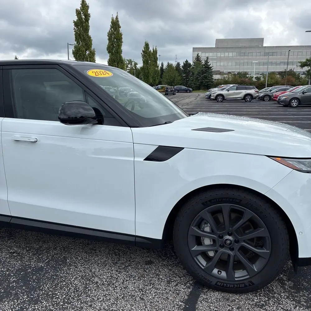 2024 Land Rover Range Rover Sport P360 SE