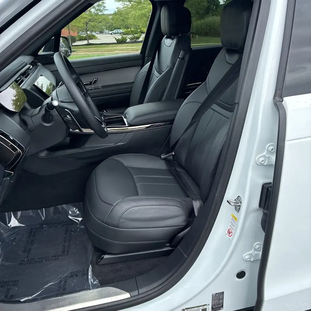 2024 Land Rover Range Rover Sport P360 SE