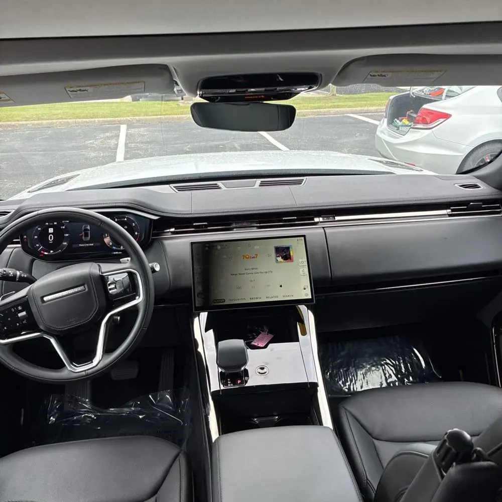 2024 Land Rover Range Rover Sport P360 SE