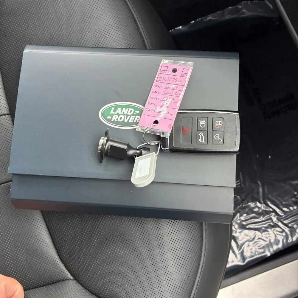 2024 Land Rover Range Rover Sport P360 SE