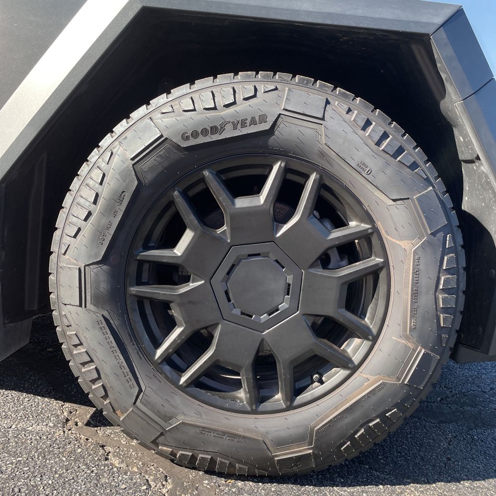 2024 Tesla Cybertruck Base