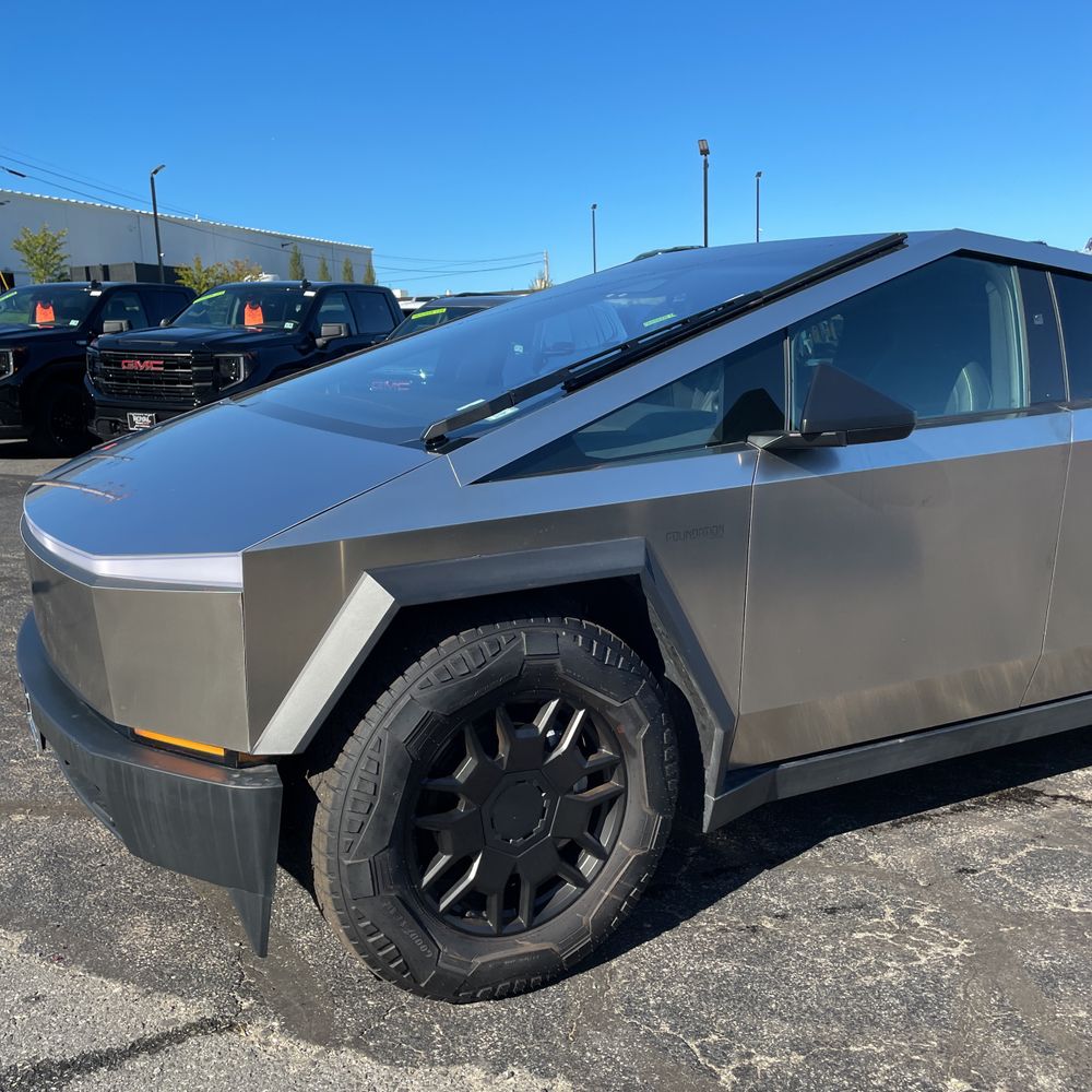 2024 Tesla Cybertruck Base