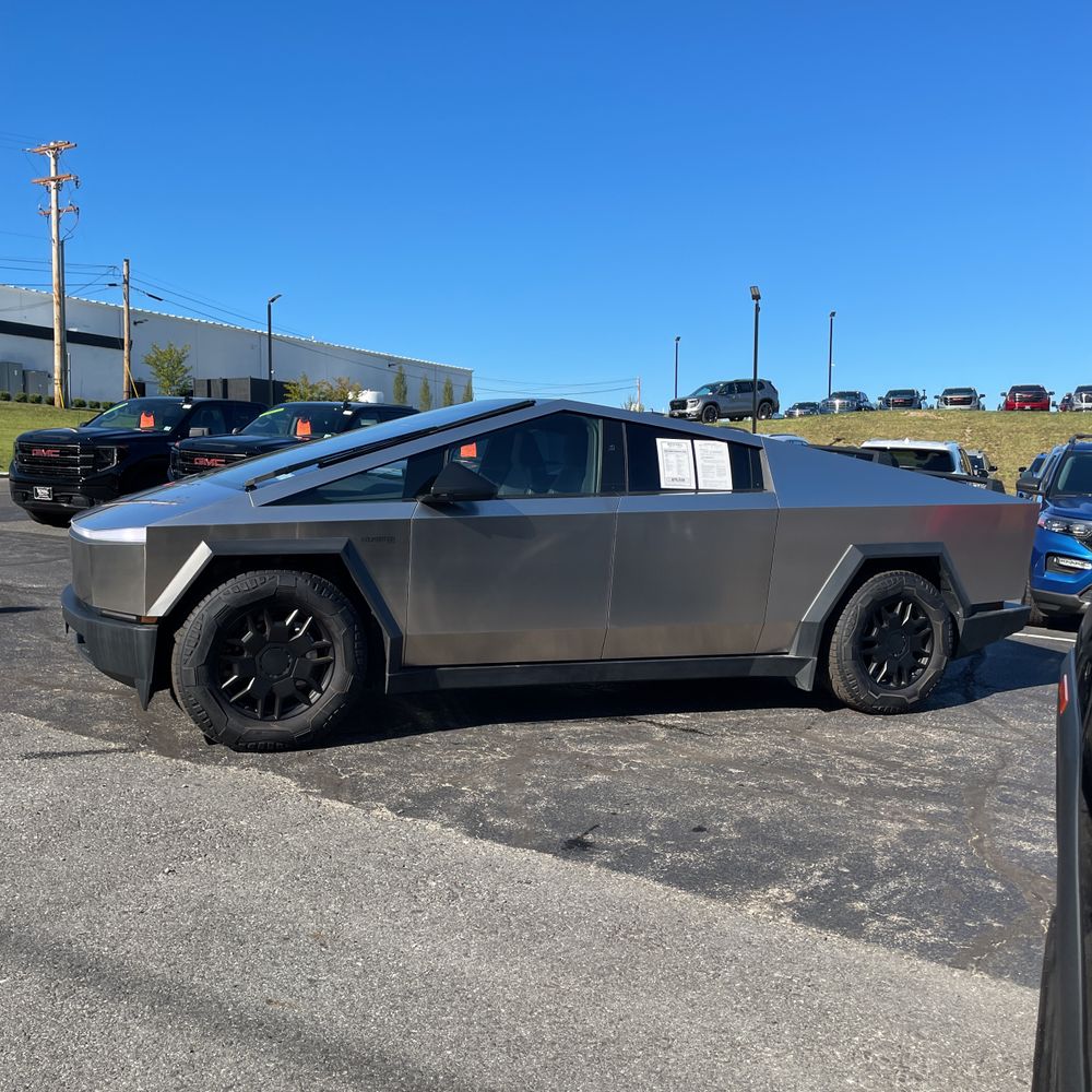 2024 Tesla Cybertruck Base