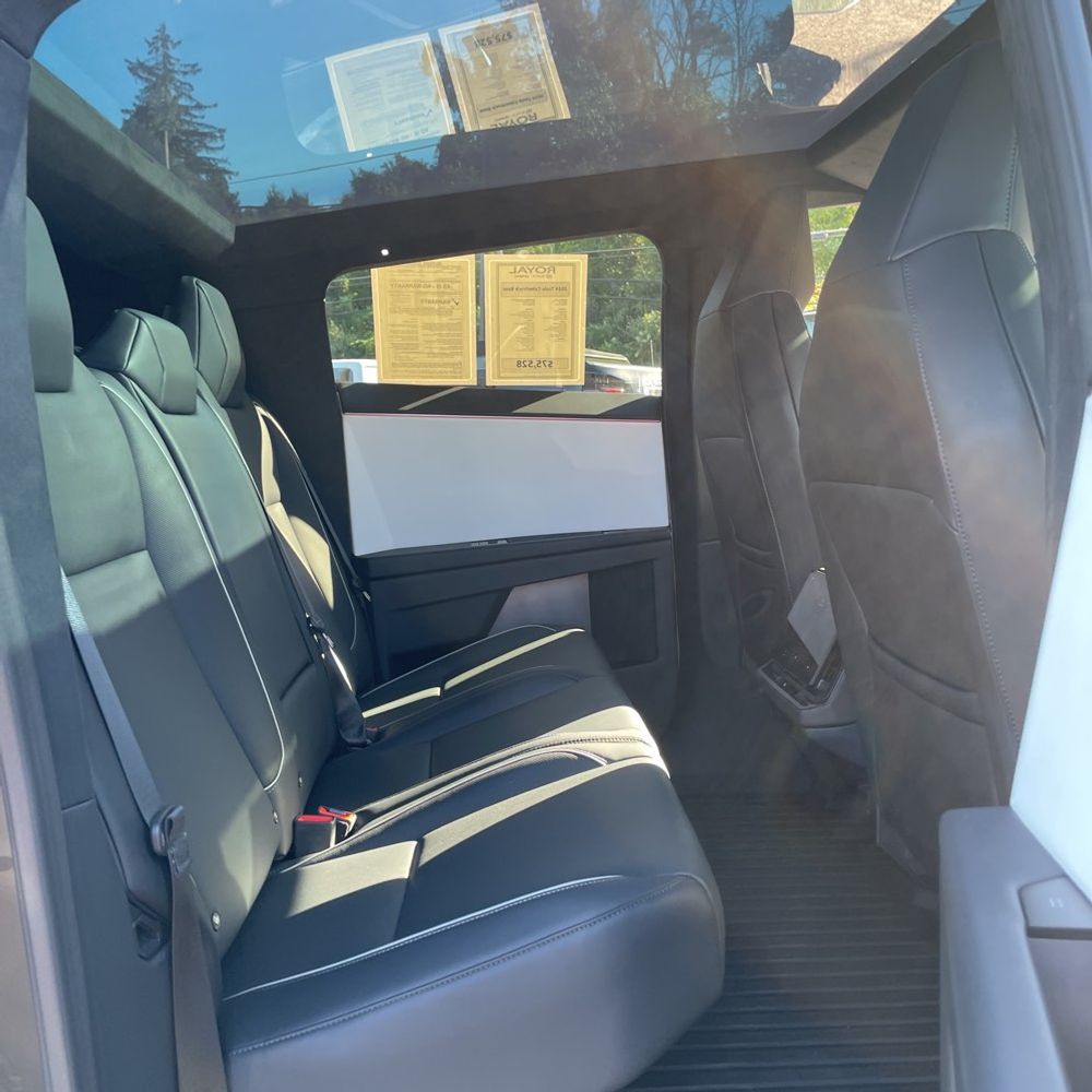 2024 Tesla Cybertruck Base