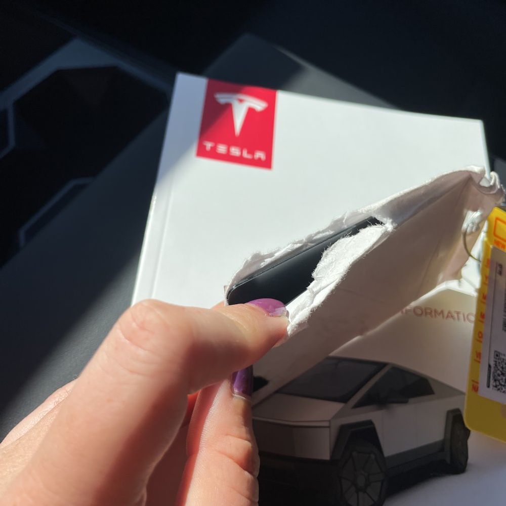 2024 Tesla Cybertruck Base