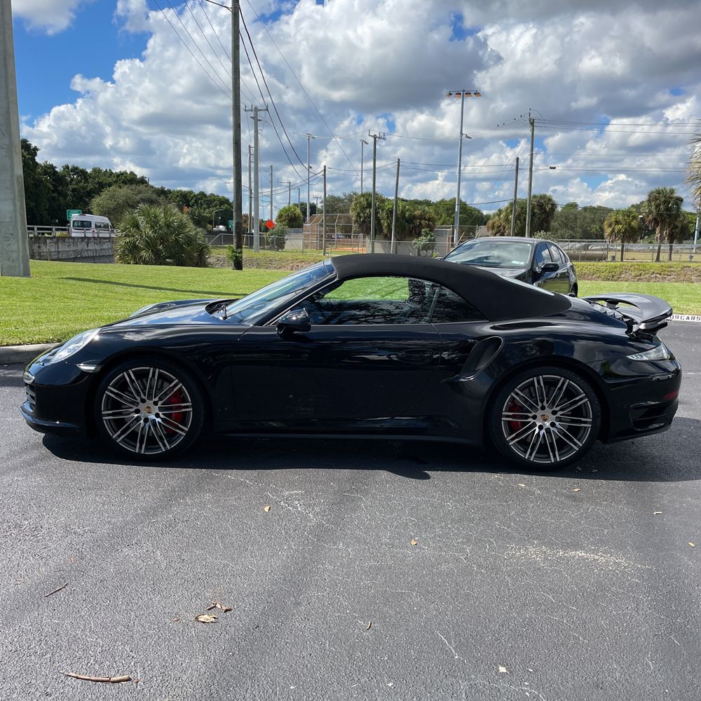 2014 Porsche 911 Carrera 4 Base