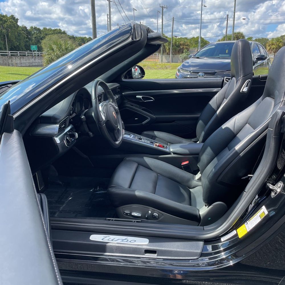 2014 Porsche 911 Carrera 4 Base