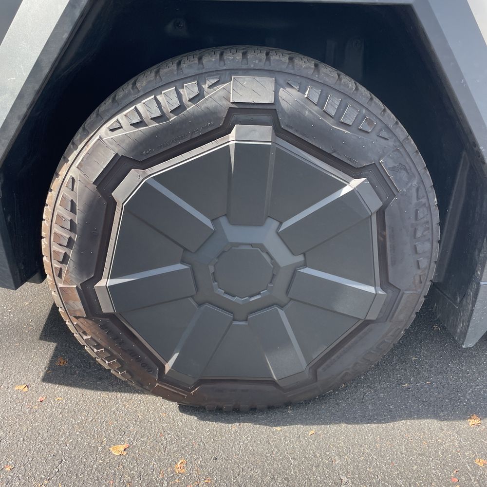 2024 Tesla Cybertruck Base