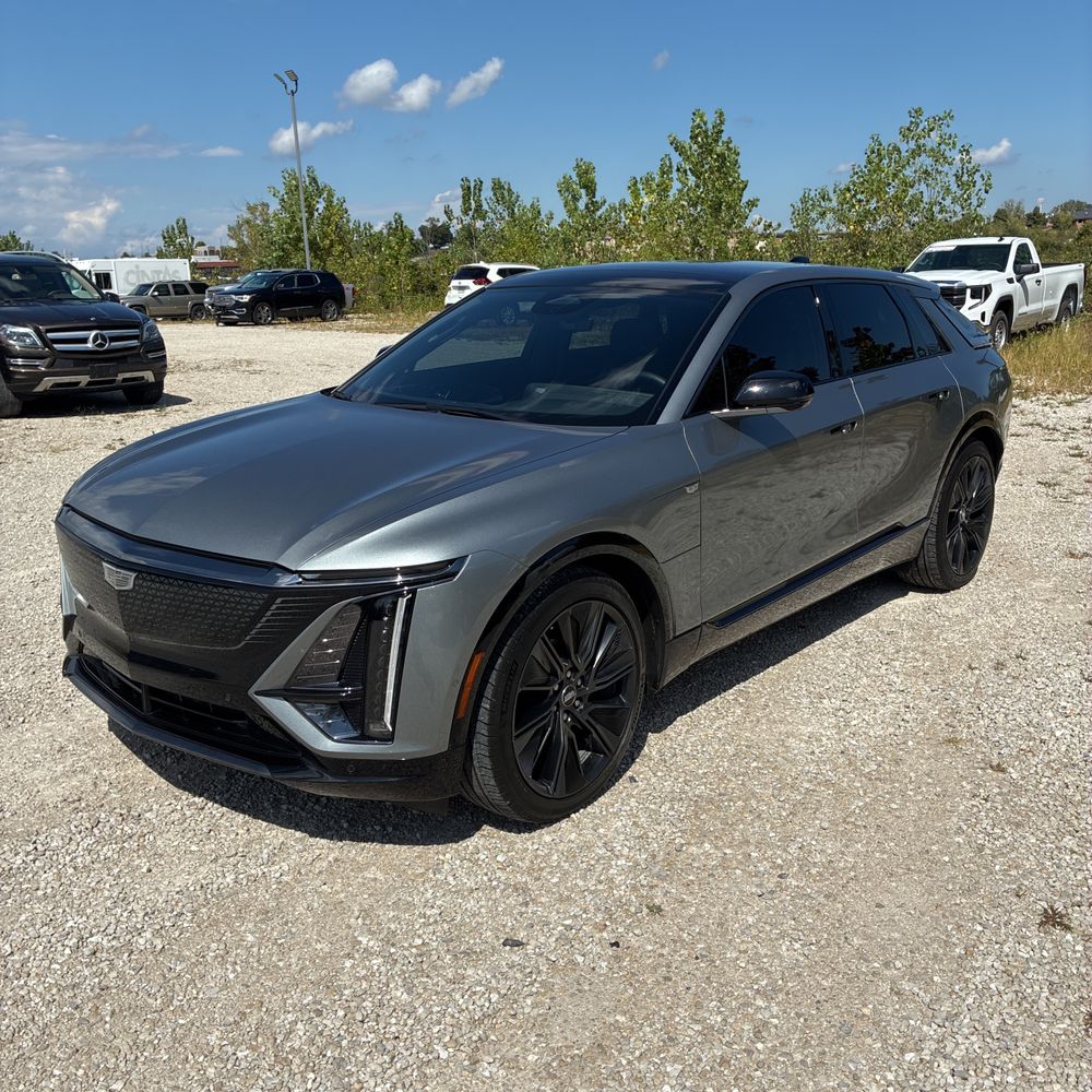 2024 Cadillac LYRIQ Sport 3