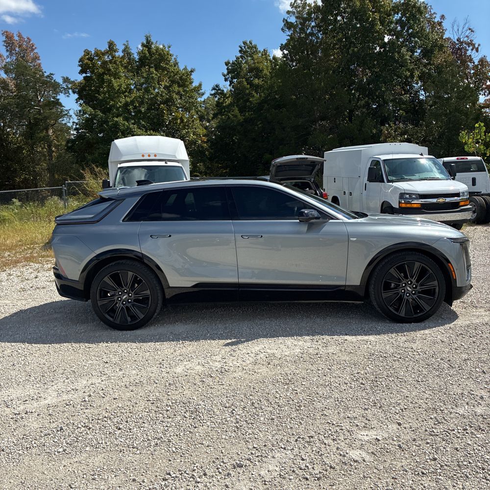 2024 Cadillac LYRIQ Sport 3