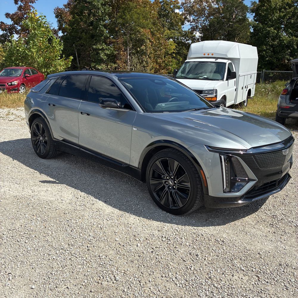 2024 Cadillac LYRIQ Sport 3