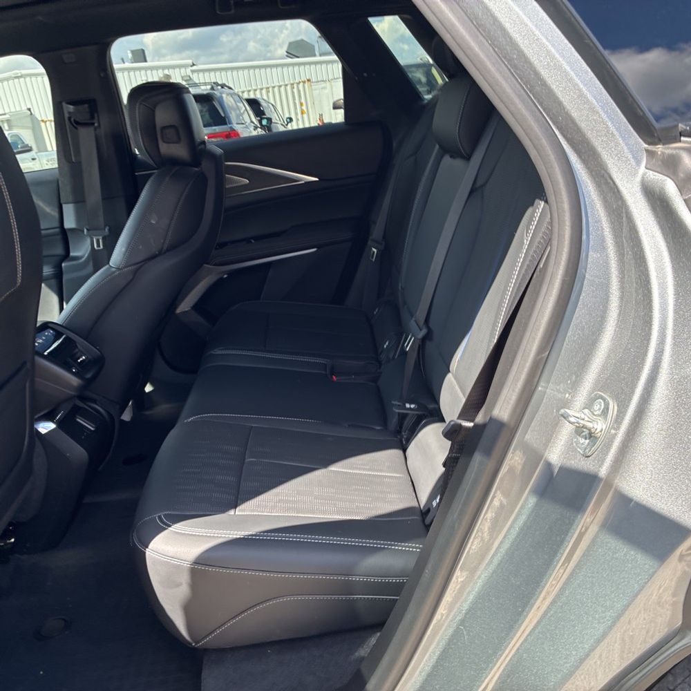 2024 Cadillac LYRIQ Sport 3