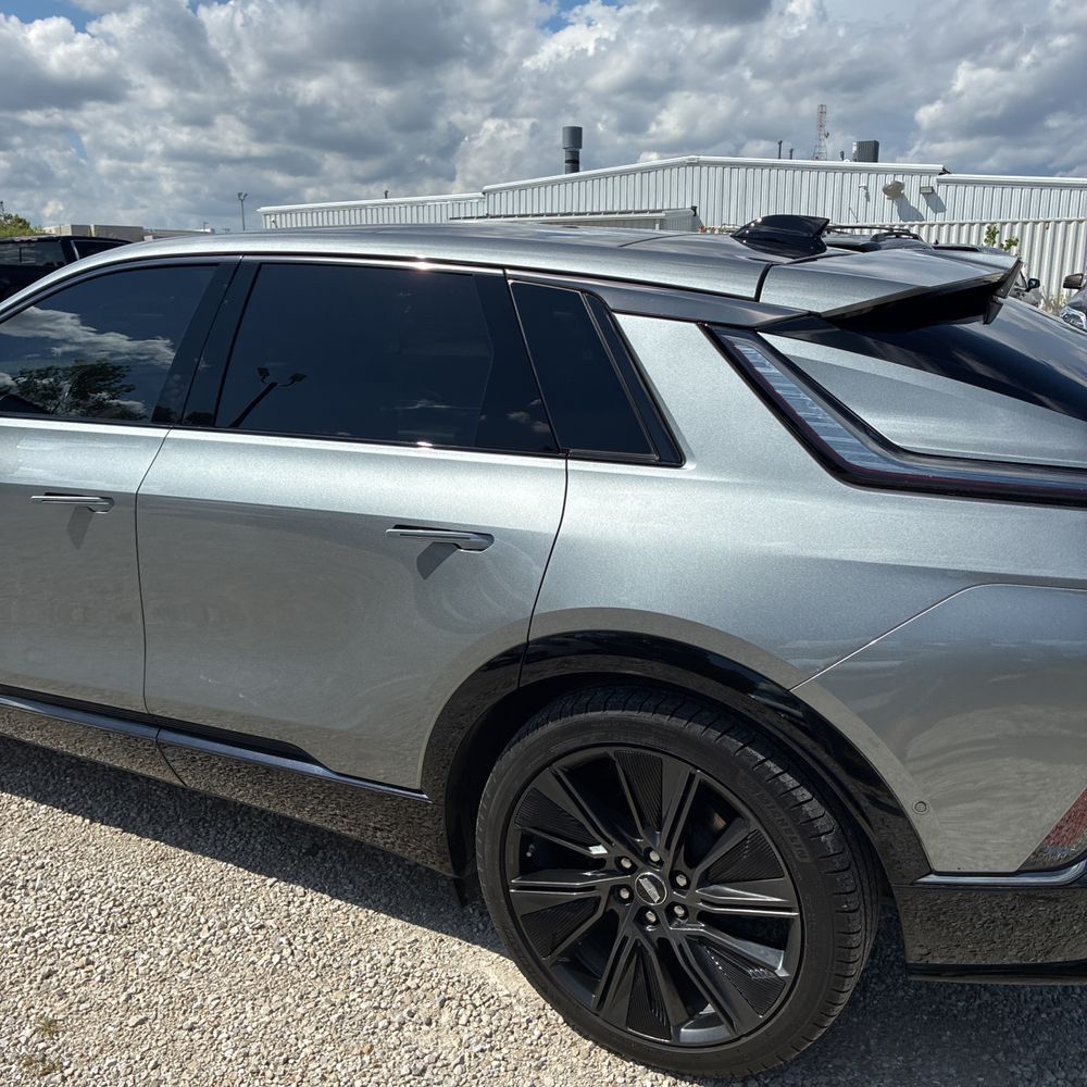 2024 Cadillac LYRIQ Sport 3