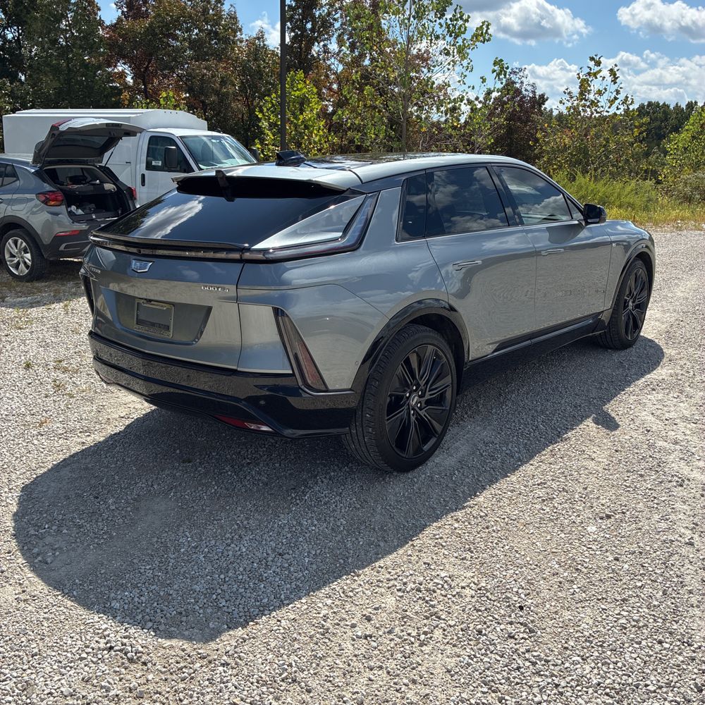2024 Cadillac LYRIQ Sport 3