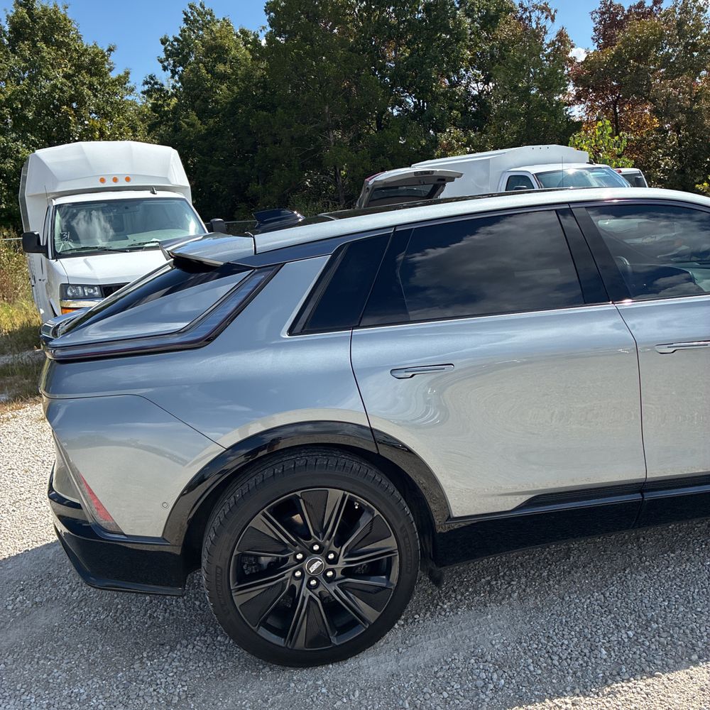 2024 Cadillac LYRIQ Sport 3
