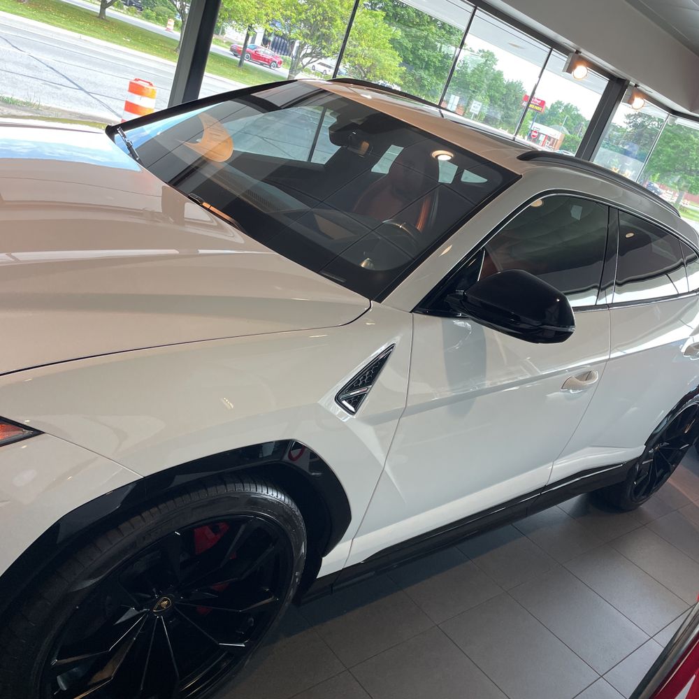 2019 Lamborghini Urus Base