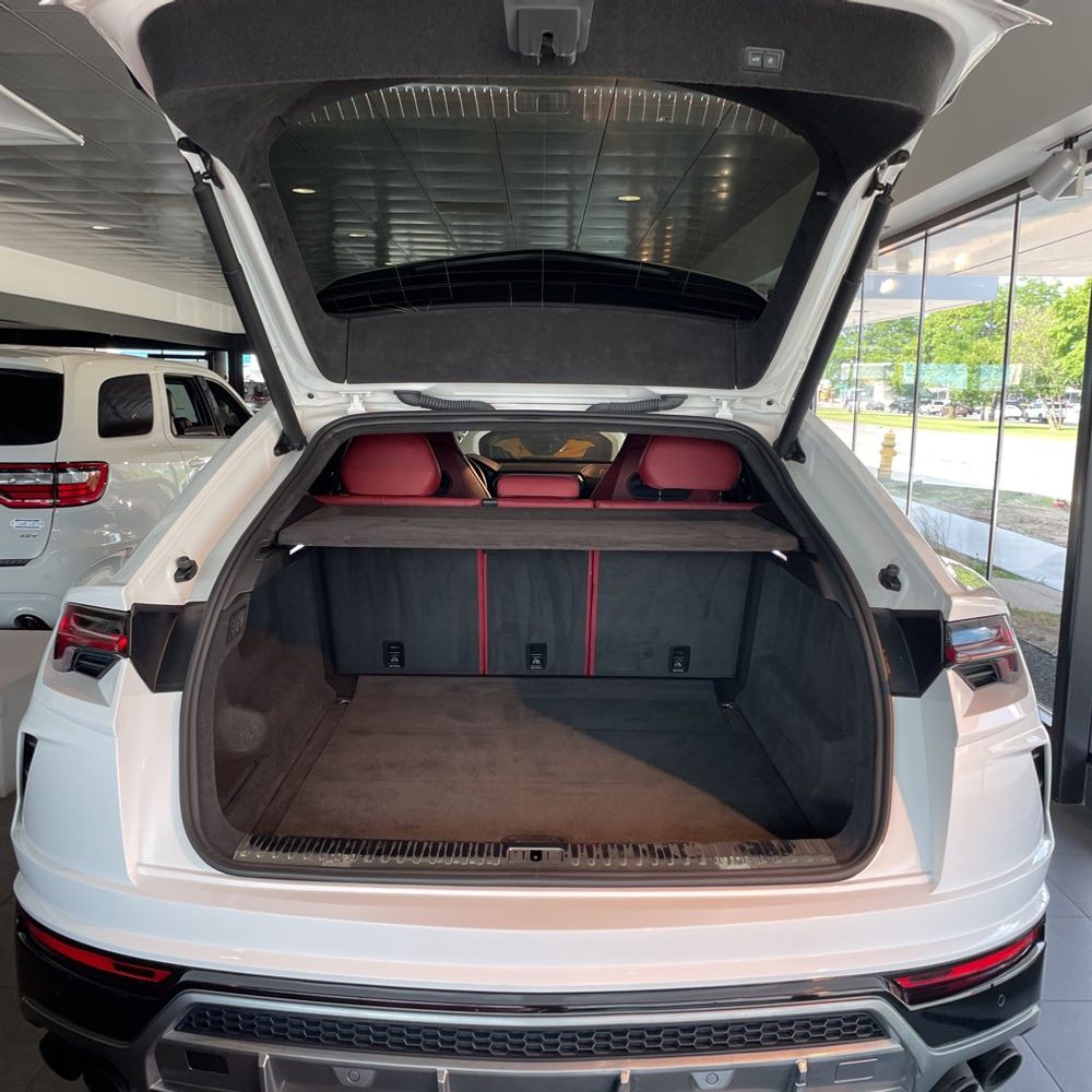 2019 Lamborghini Urus Base