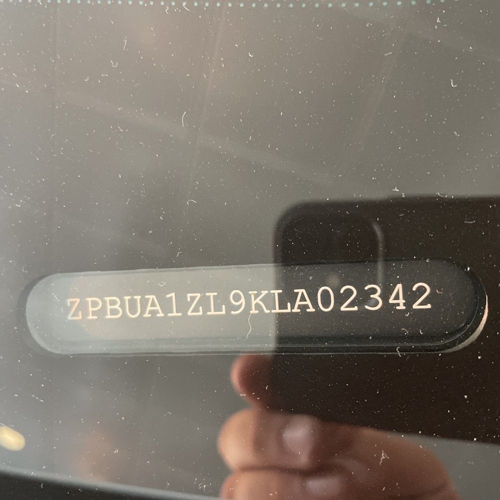 2019 Lamborghini Urus Base
