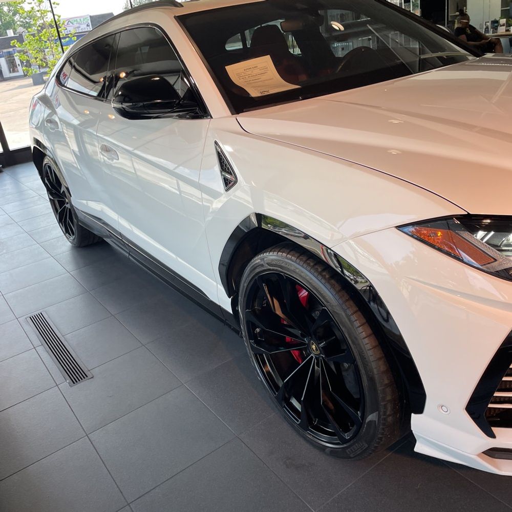 2019 Lamborghini Urus Base