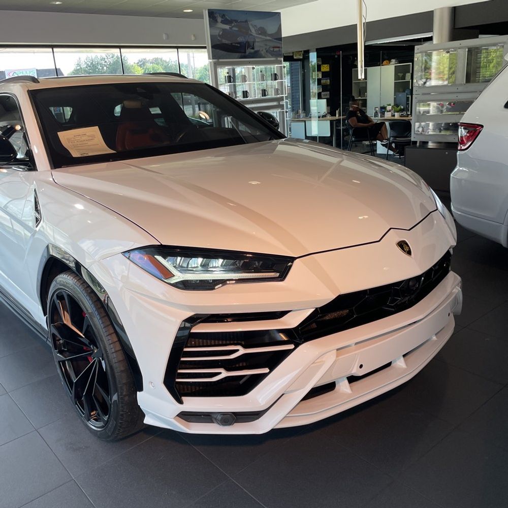 2019 Lamborghini Urus Base