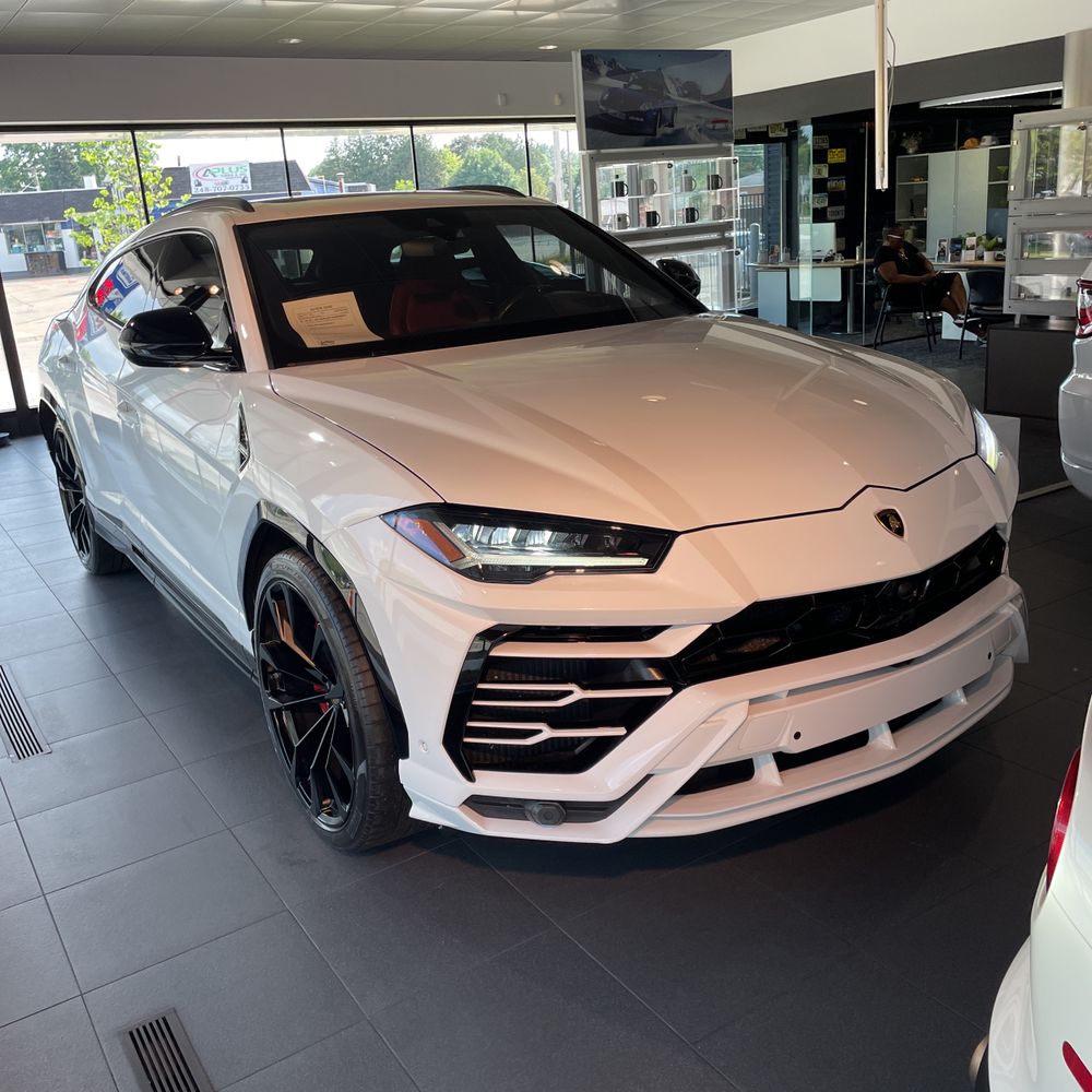 2019 Lamborghini Urus Base