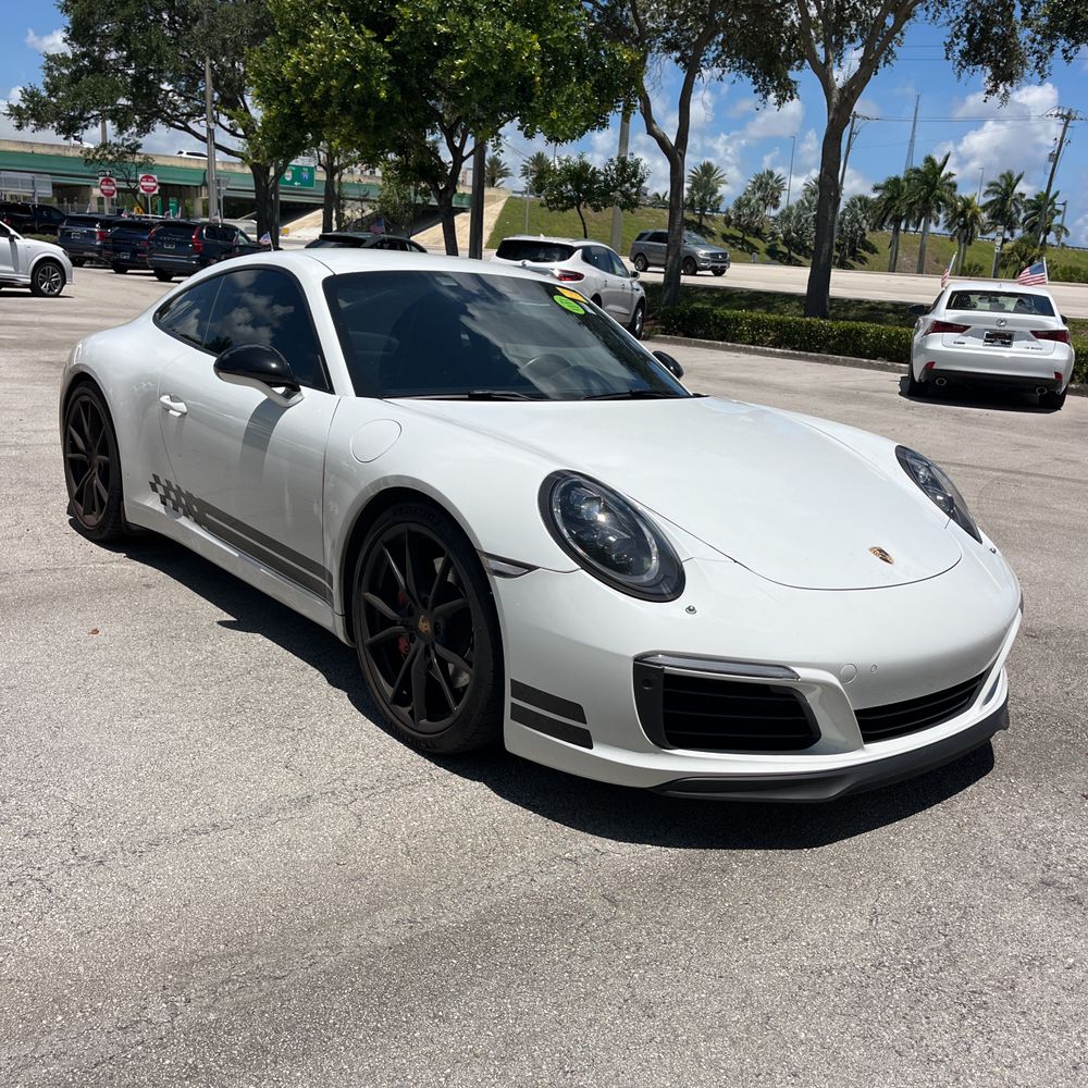 2017 Porsche 911 Carrera 2 S