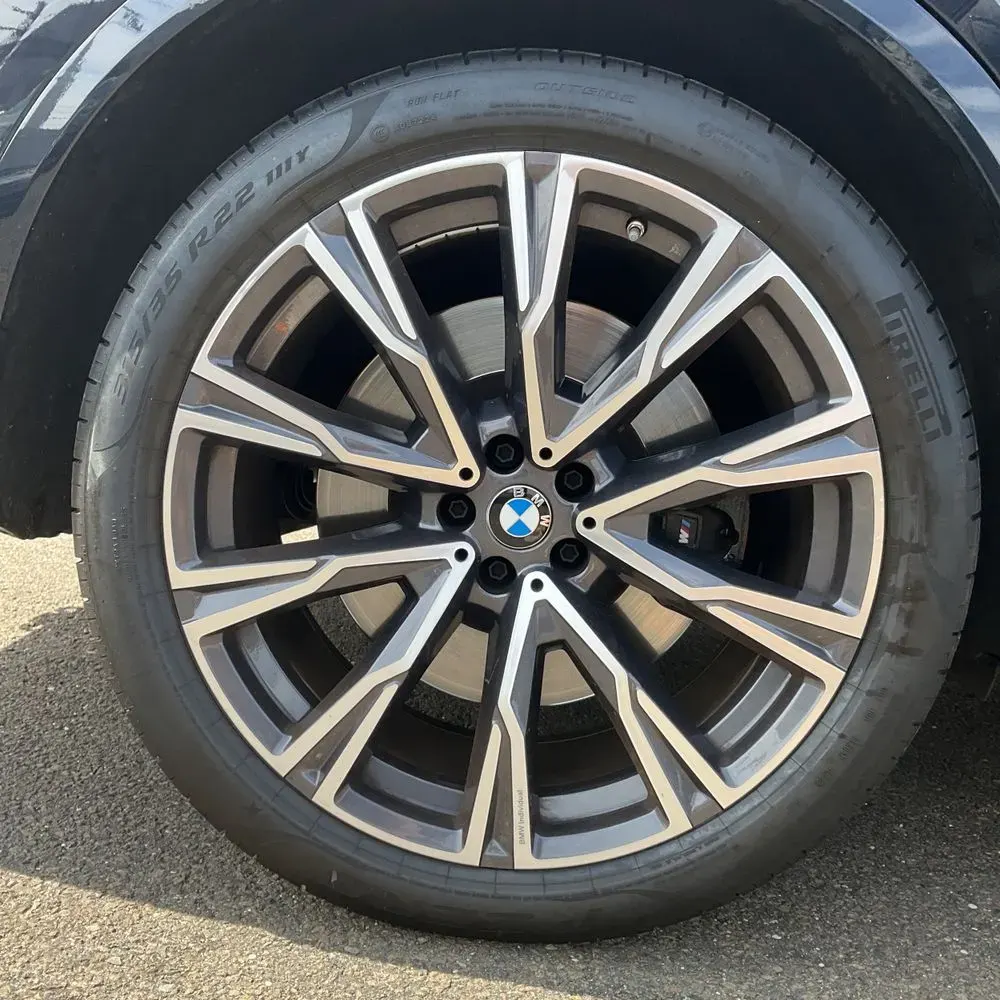 2021 BMW X7 M50i