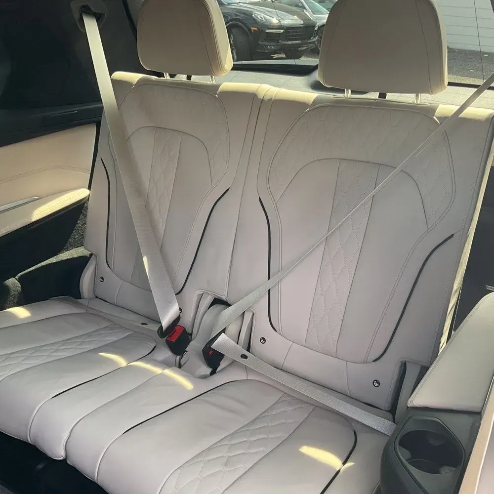 2021 BMW X7 M50i