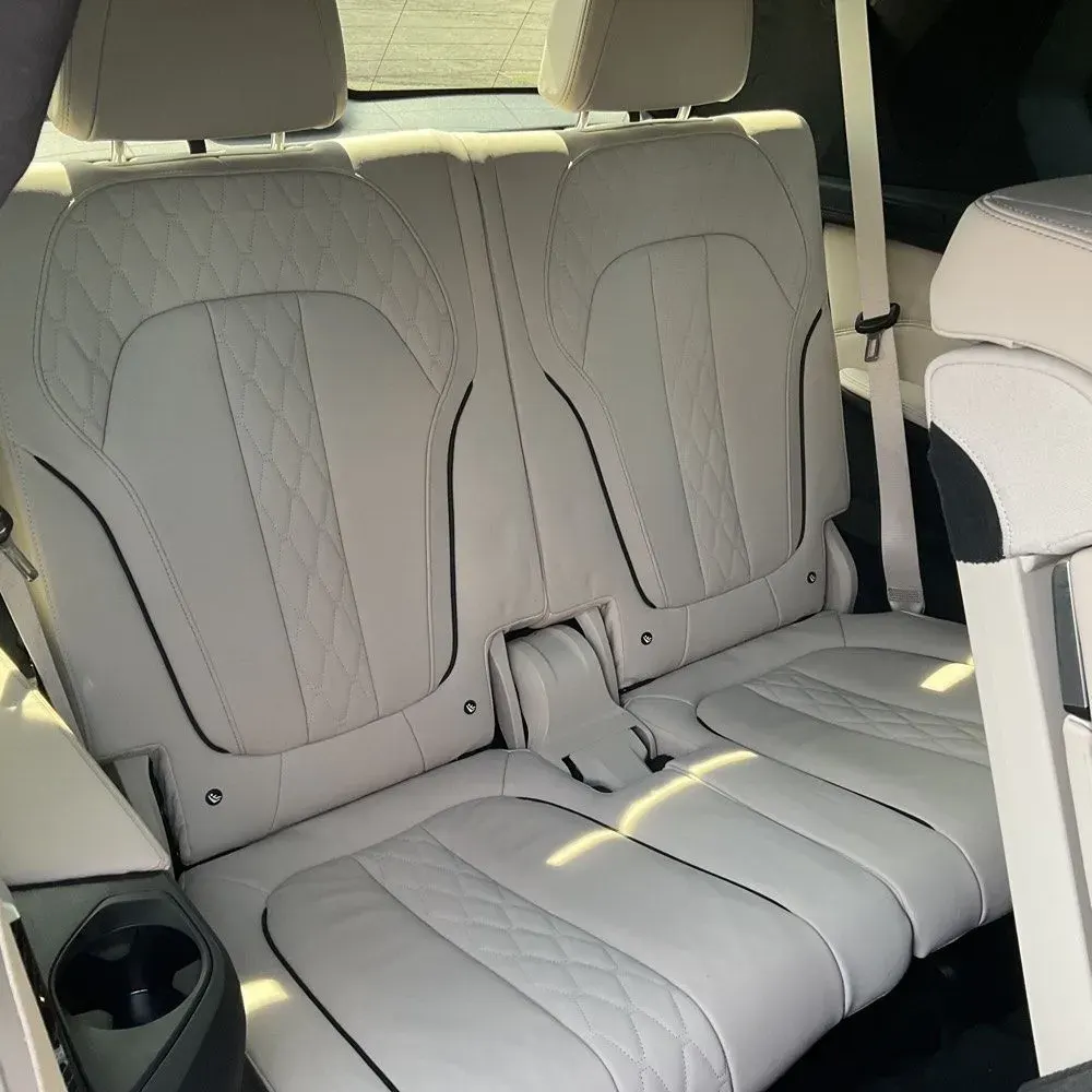 2021 BMW X7 M50i