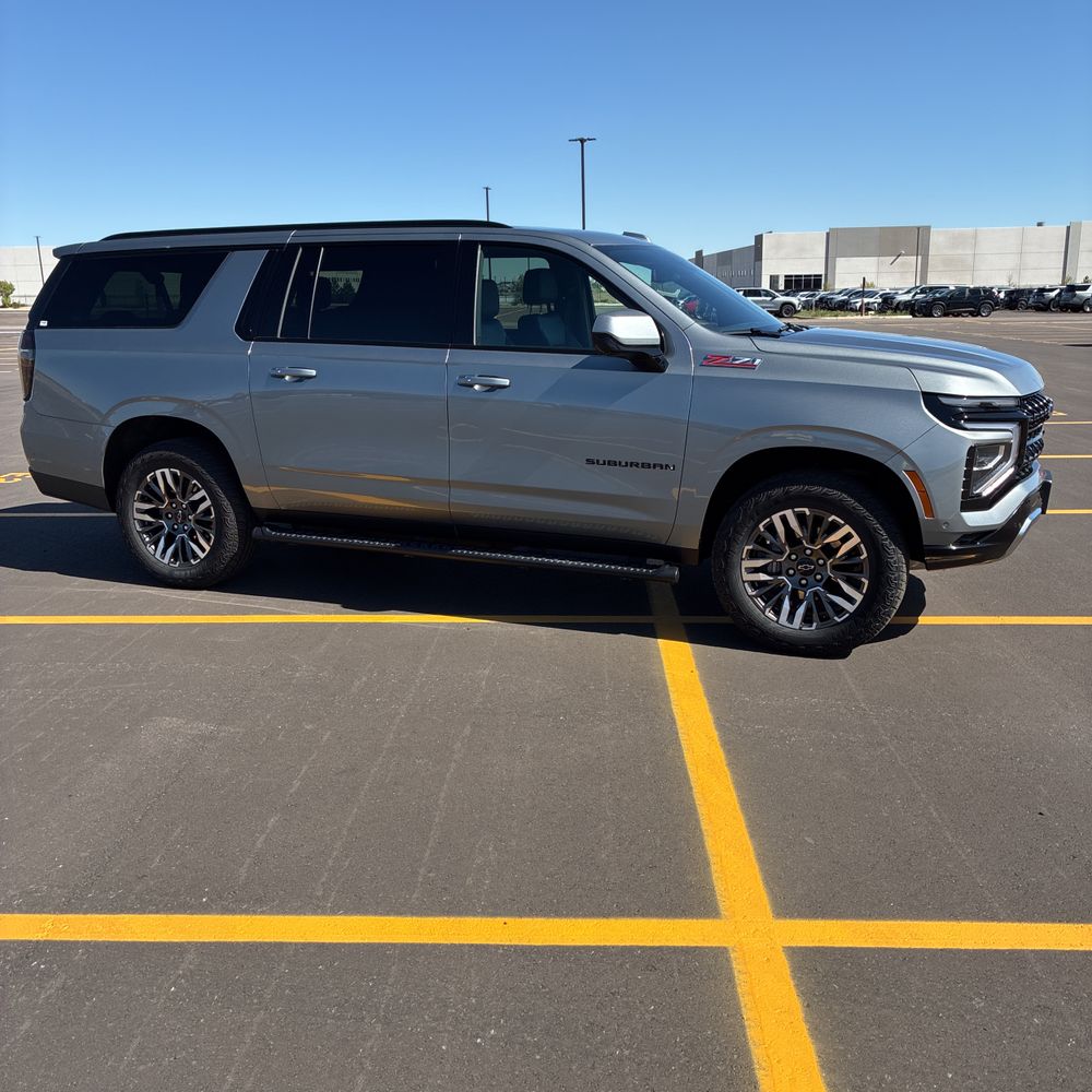 2025 Chevrolet Suburban Z71