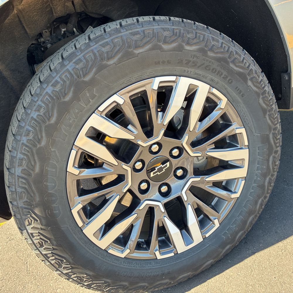 2025 Chevrolet Suburban Z71