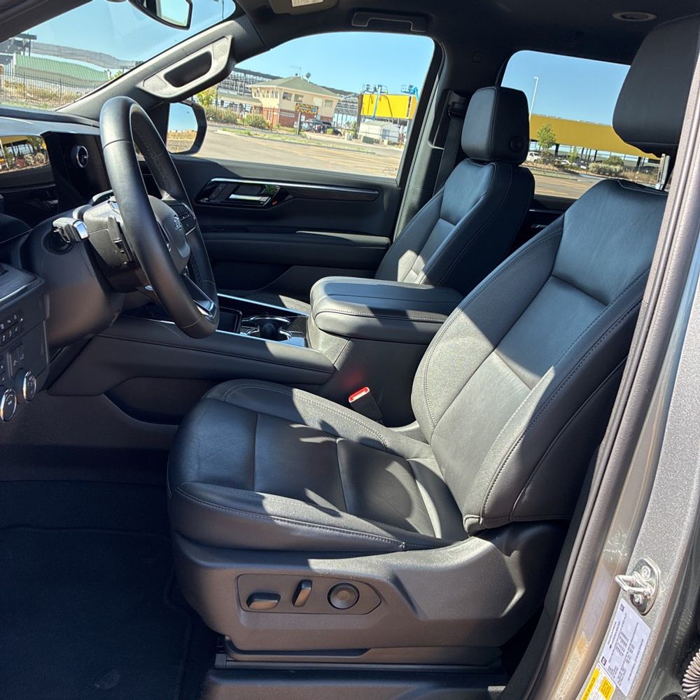 2025 Chevrolet Suburban Z71