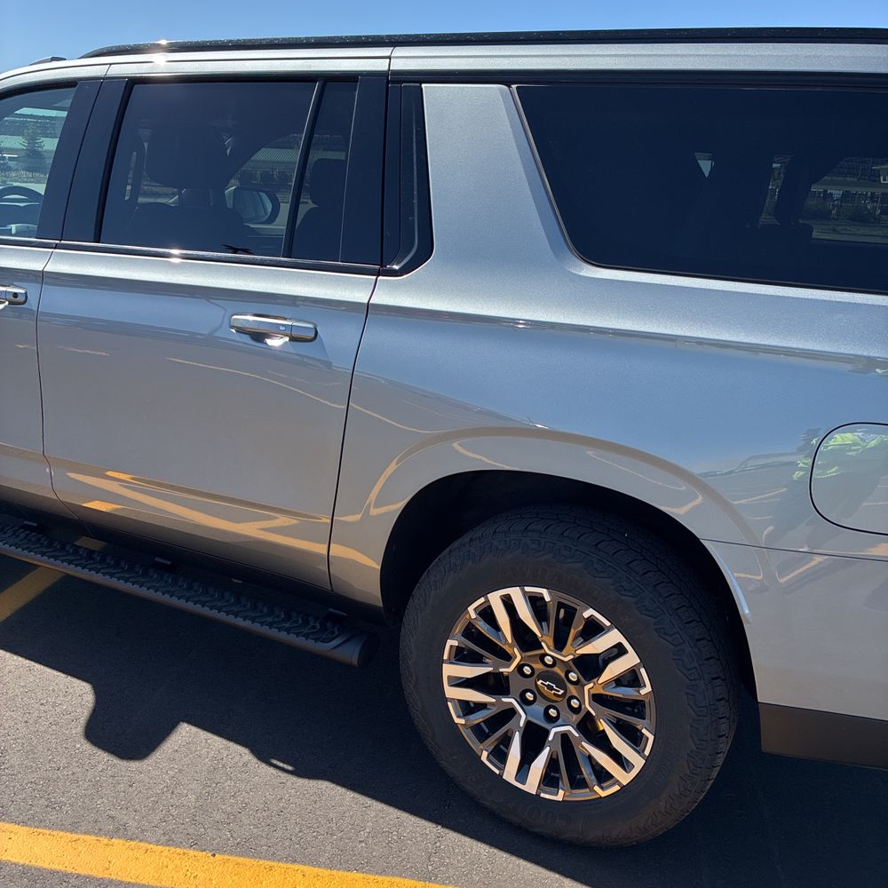 2025 Chevrolet Suburban Z71