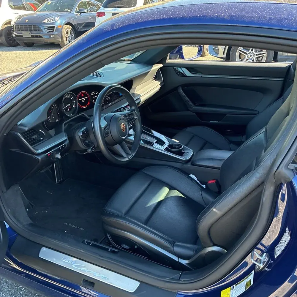 2020 Porsche 911 Carrera