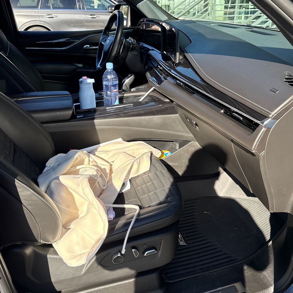 2024 Cadillac Escalade-V ESV Base
