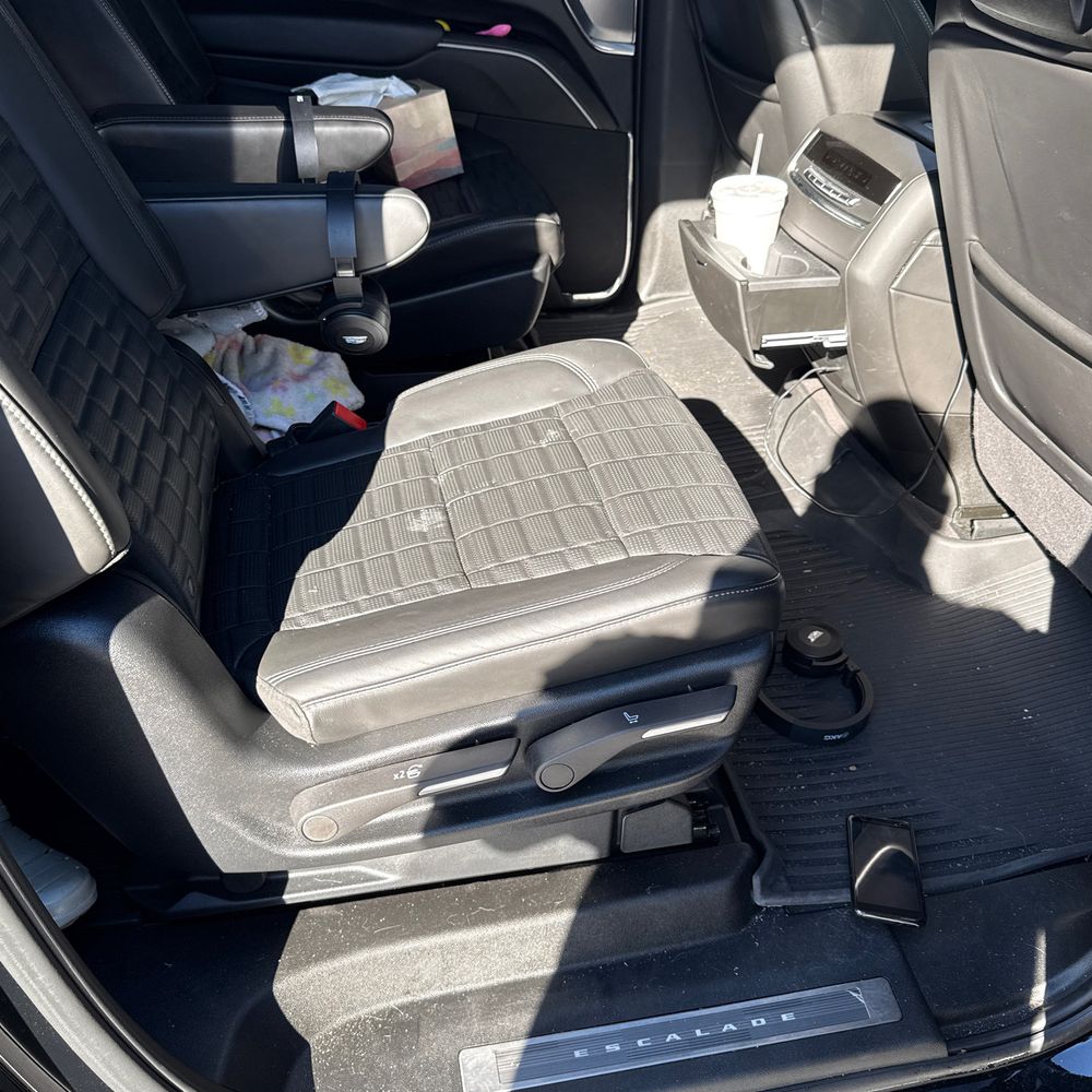 2024 Cadillac Escalade-V ESV Base
