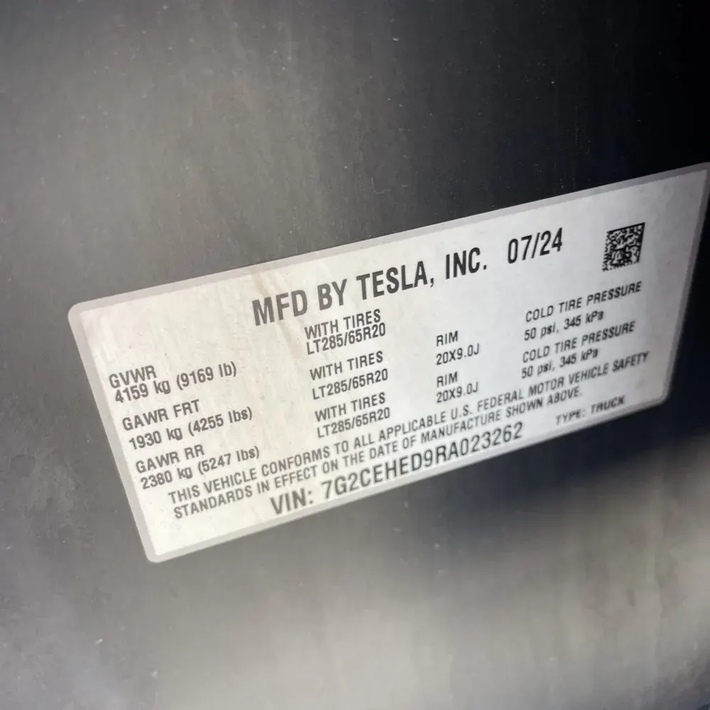 2024 Tesla Cybertruck Base