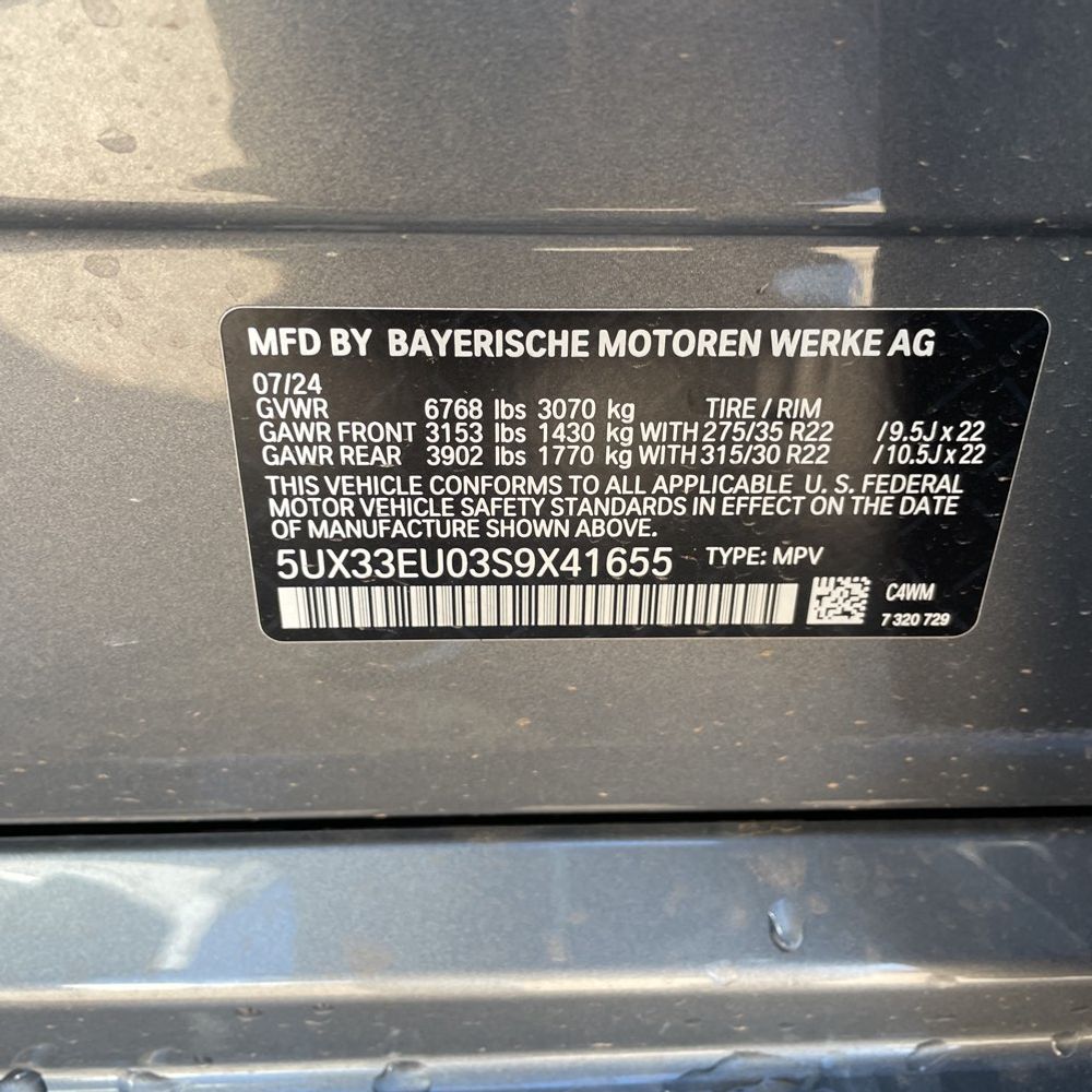 2025 BMW X5 M60i