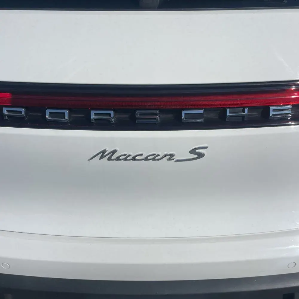 2022 Porsche Macan S