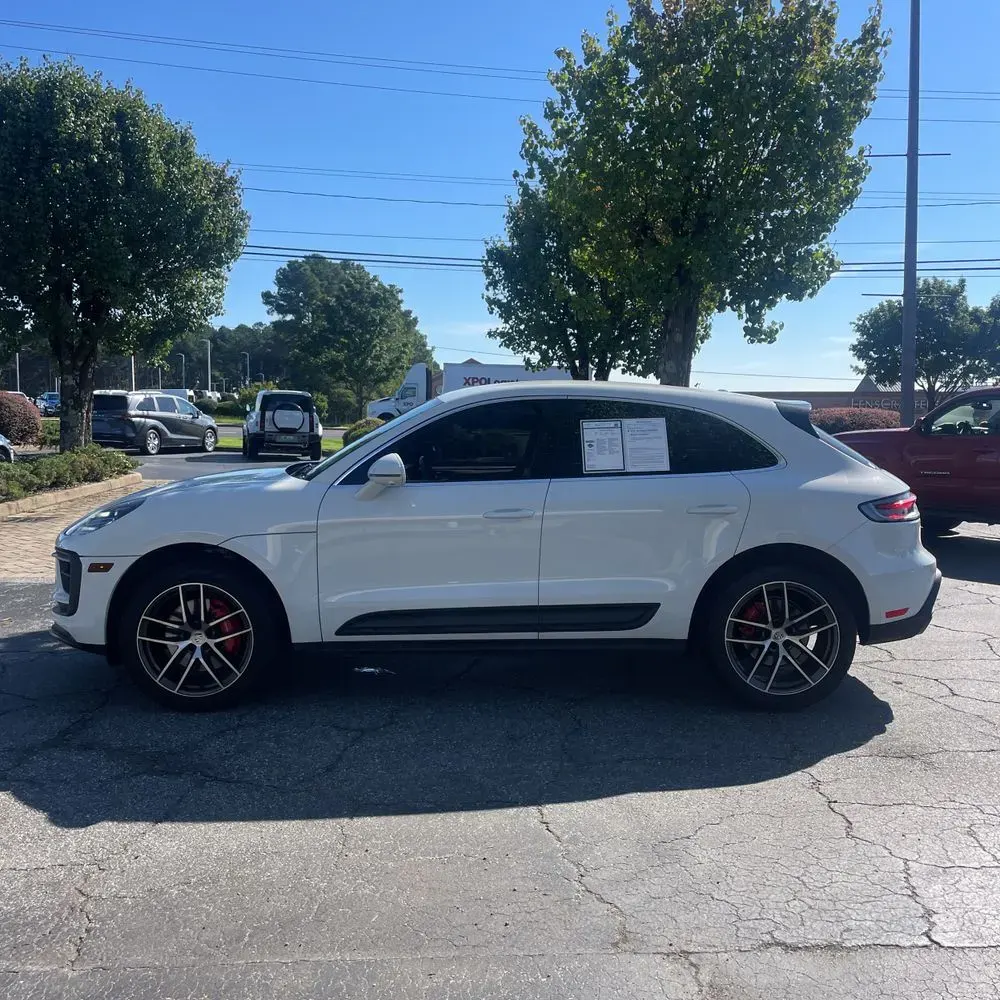 2022 Porsche Macan S