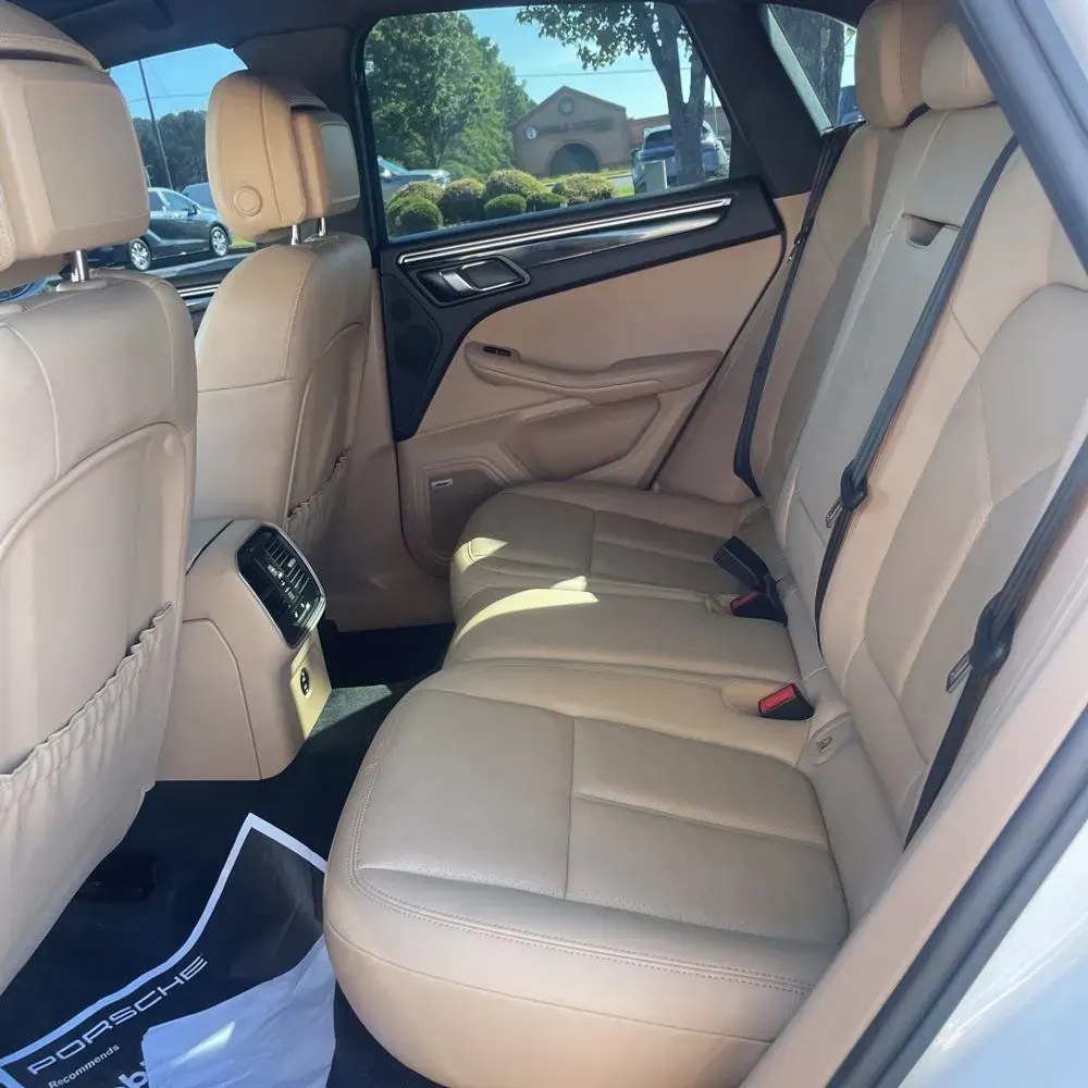 2022 Porsche Macan S