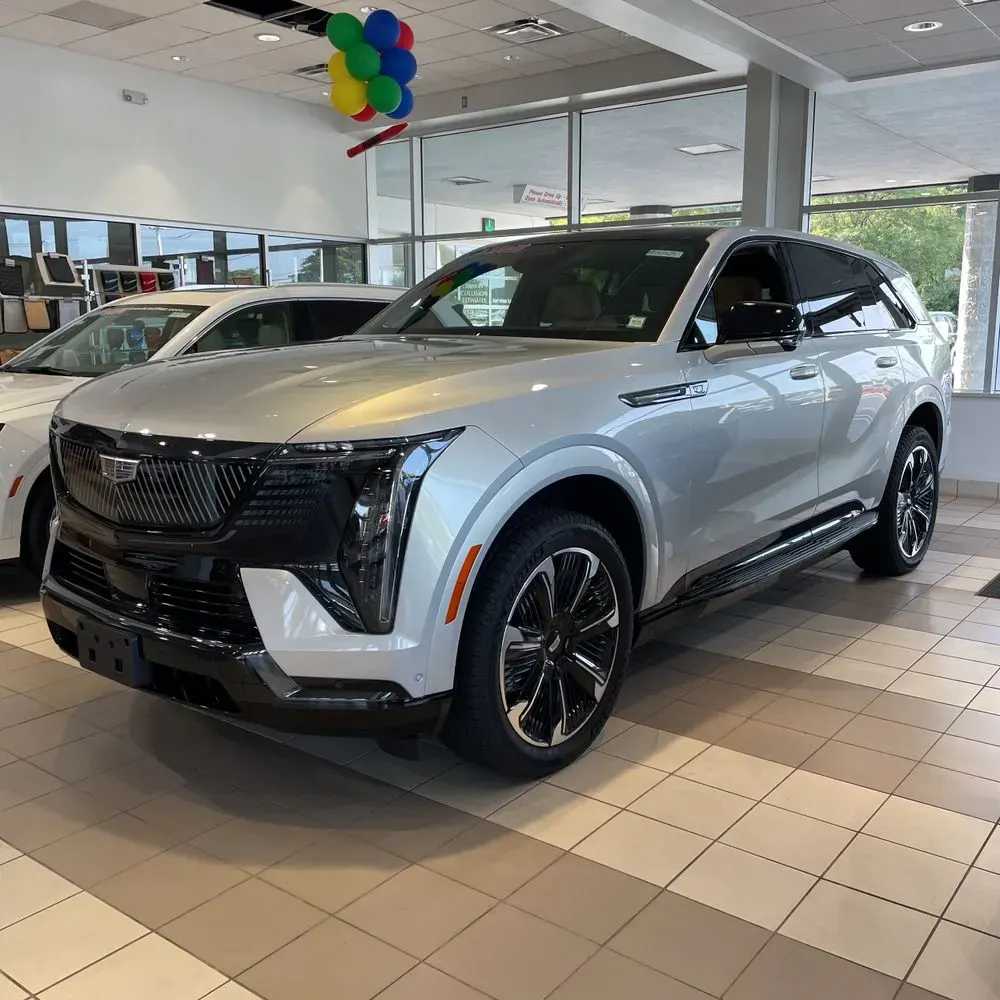 2025 Cadillac Escalade IQ Sport 2