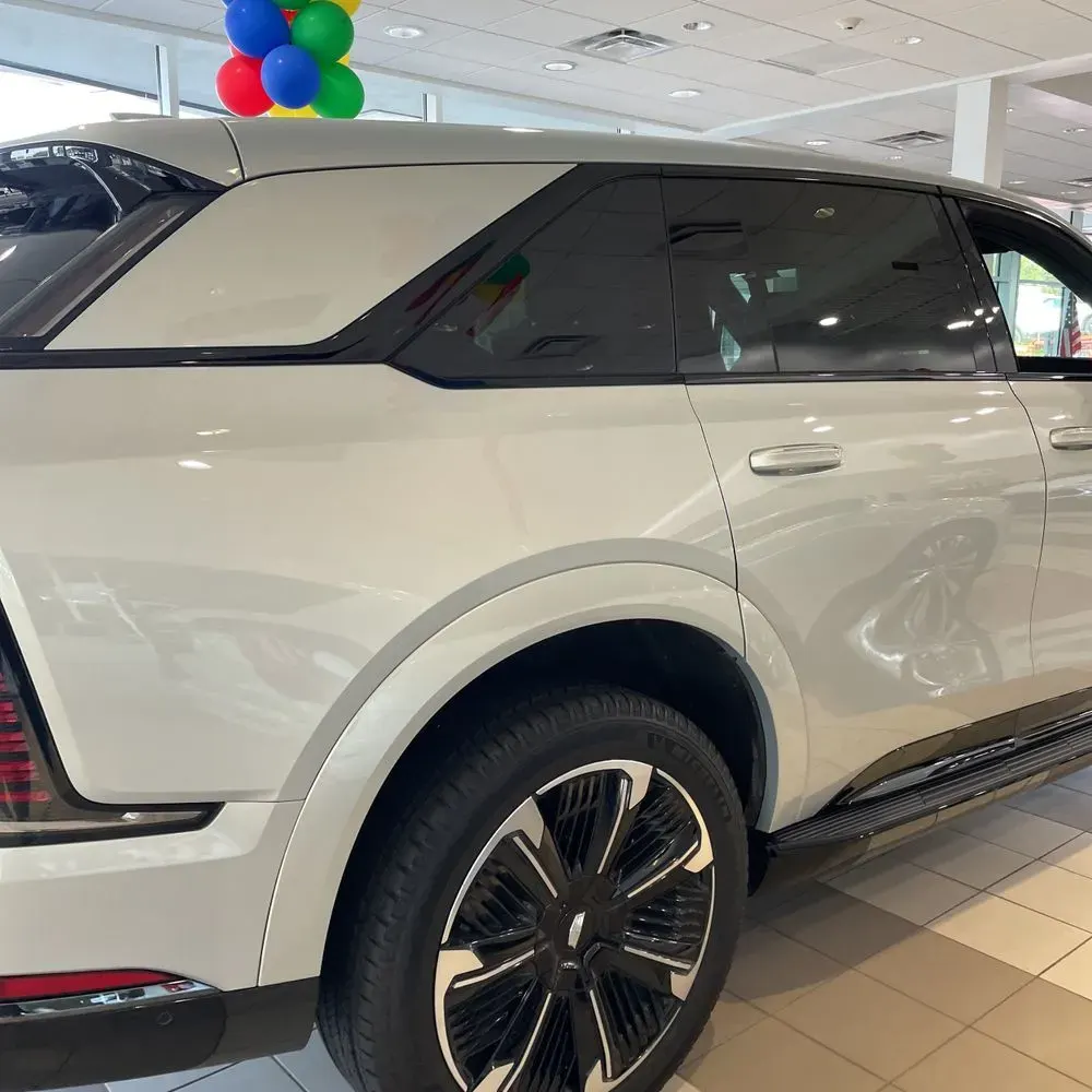 2025 Cadillac Escalade IQ Sport 2