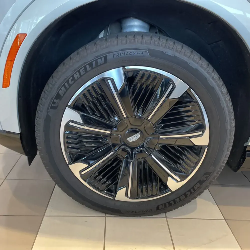 2025 Cadillac Escalade IQ Sport 2