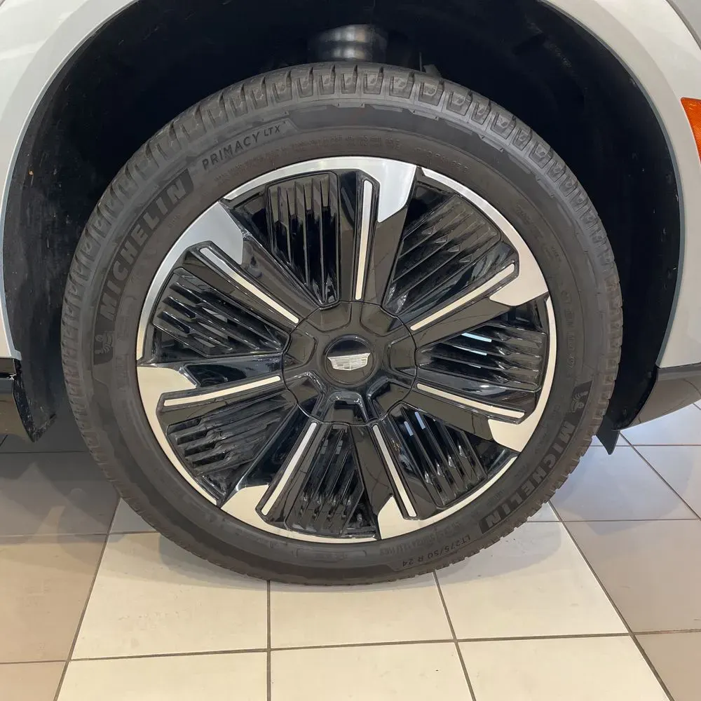 2025 Cadillac Escalade IQ Sport 2