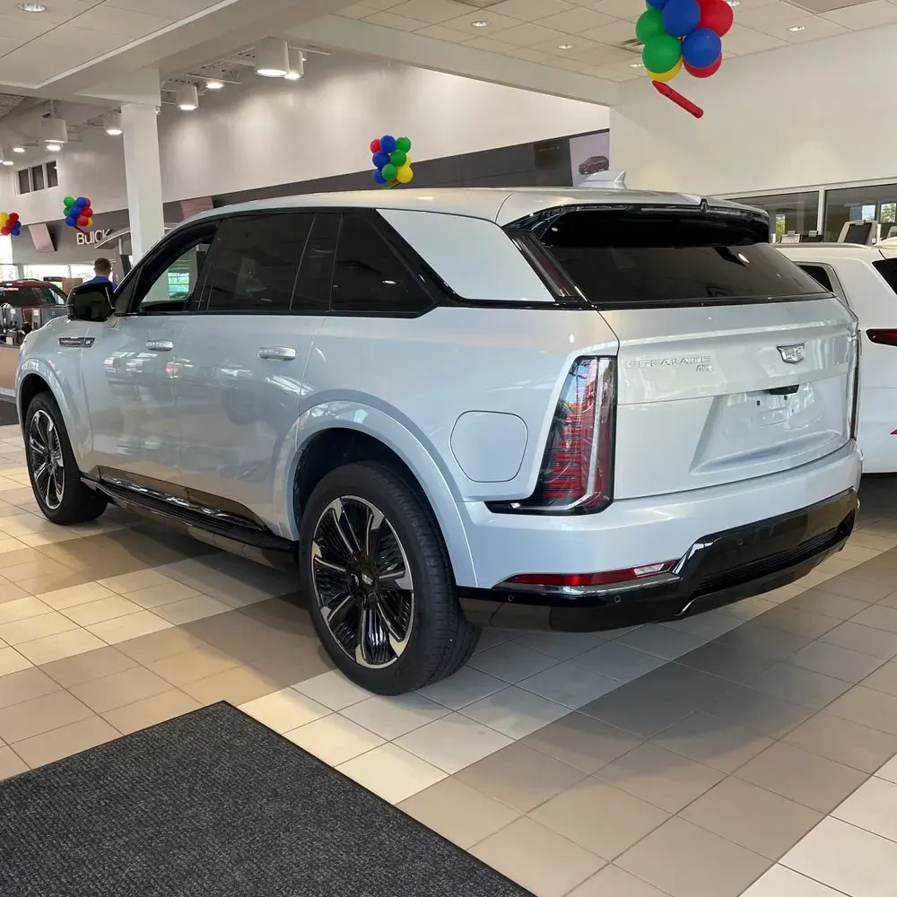 2025 Cadillac Escalade IQ Sport 2