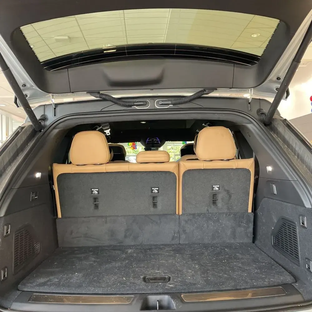 2025 Cadillac Escalade IQ Sport 2