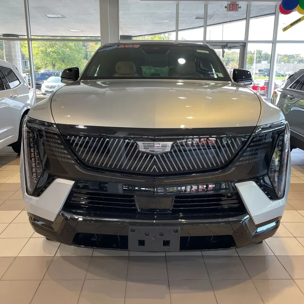 2025 Cadillac Escalade IQ Sport 2